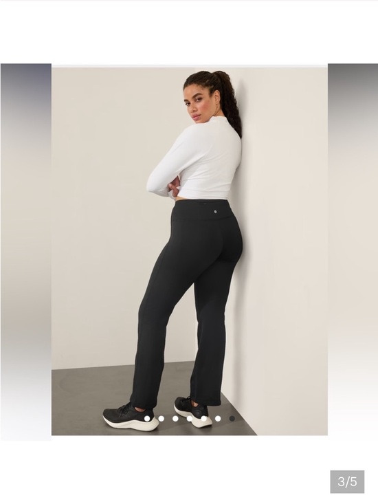 Athleta Altitude power stretch fleeced lined Flared Yoga Pants Sz M EUC - Picture 3 of 5